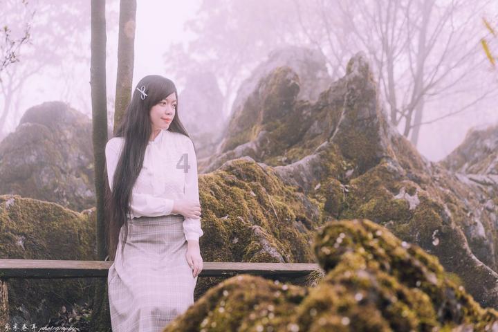 为什么年轻人不愿意办婚礼了？游戏画面