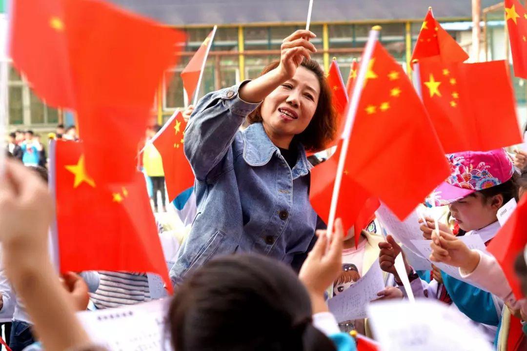 婚后买房写一个人的名字，需要双方都在场吗？游戏画面